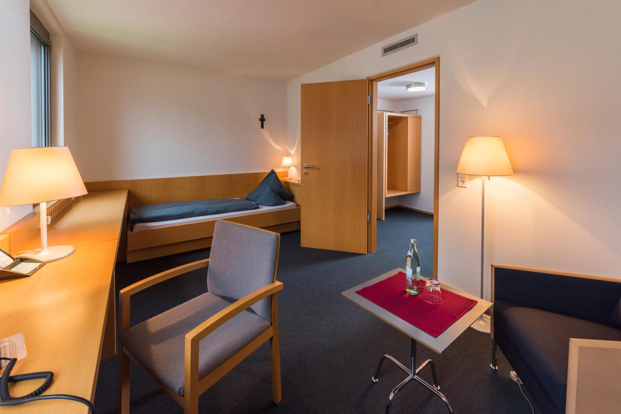 Tagungshaus Himmelspforten Hotel *